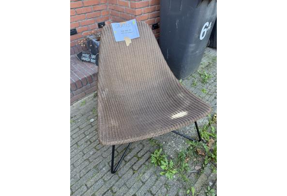 Chillstoel! Heeft lakschade maar verder nog perfect - IMG_3680