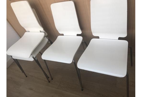 4 stapelbare Ikea eetkamer stoelen gebruikt  - 35FA97B7-1A65-4C69-B7FB-F6A8C71F1D08.jpeg