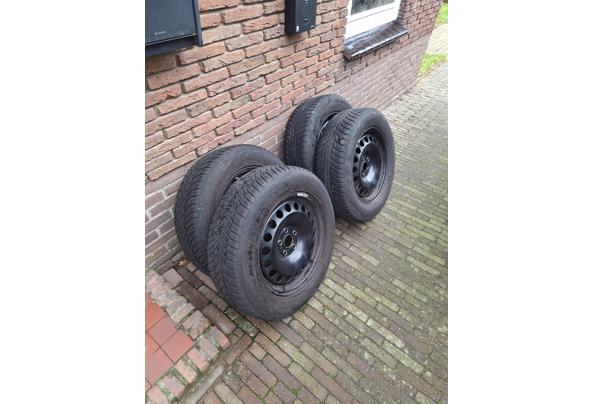 Winterbanden op stalen velgen tiguan 5x112 - 20251207_105457