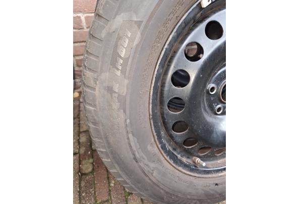 Winterbanden op stalen velgen tiguan 5x112 - 20251207_105520