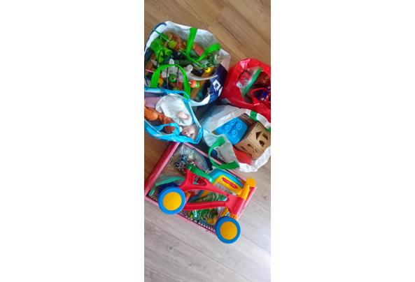 Tassen vol speelgoed - 20250605_144153