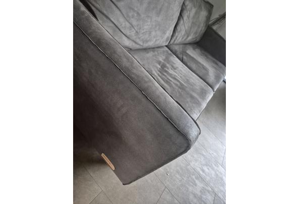 Nette stoere leger groen/grijze bank - 20260831_100712