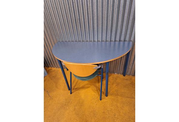 Halfronde tafels 15 stuks - 20230926_110806