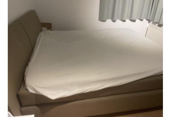 Bed boxspring 180x210 - IMG_5951