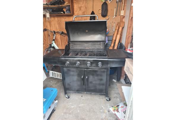 4 pits gas barbecue  - 20221217_111326