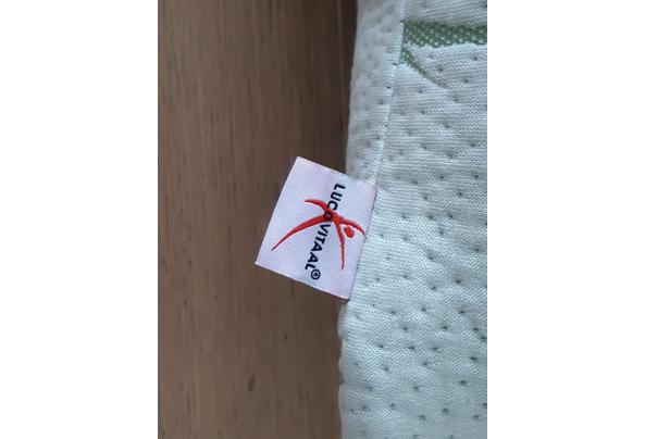 Hoofdkussen bamboe nieuw - 17650254357147068111601993157115