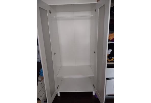 IKEA KLEDING KAST MET STANG EN PLANK in Utrecht Huis en Inrichting Kasten en Berging Gratis af te halen