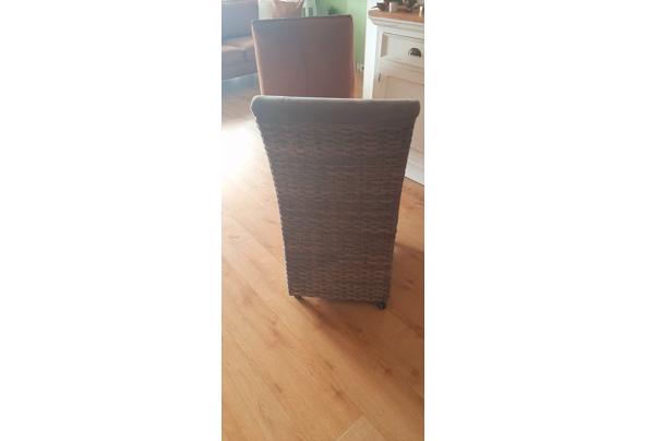 Nette Eettafel met 4 Stoelen - 20261007_163050