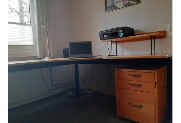 Ikea hoekbureau met ladenkast - 20260210_151046
