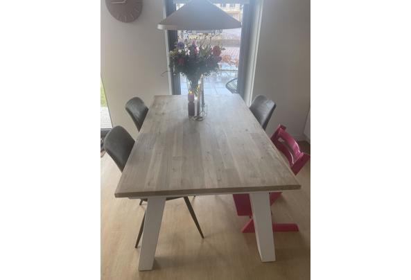Eettafel en 4 eettafel stoelen - IMG_0541