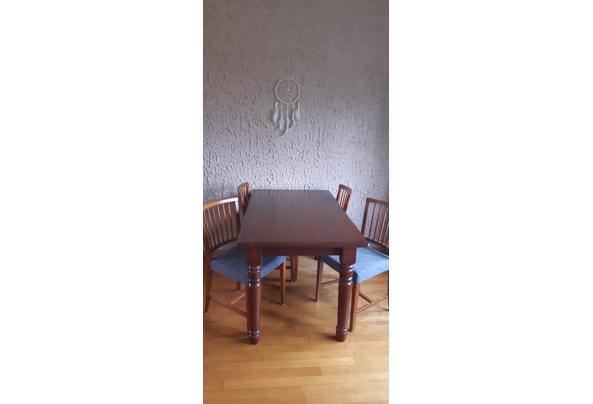 Tafel met 4 stoelen - 20210204_104452