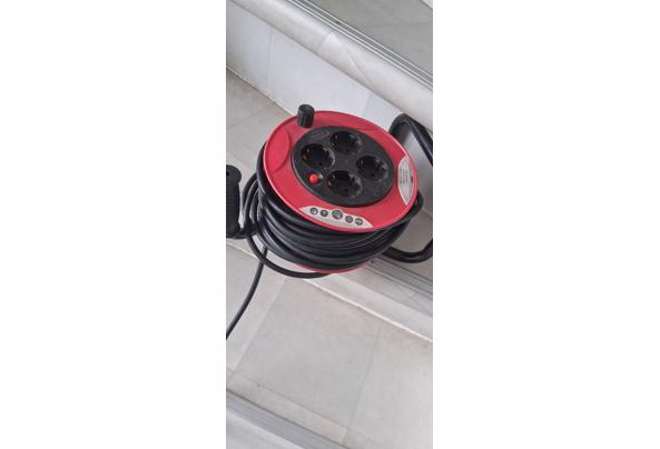 Gratis op te halen kerstspullen en kabel zie foto,s - 20261011_123157-k
