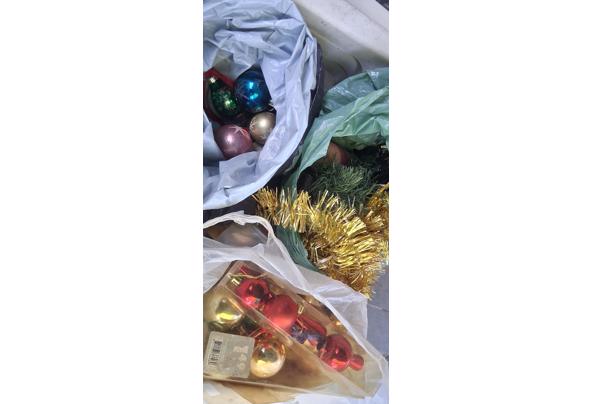Gratis op te halen kerstspullen en kabel zie foto,s - 20261011_124210k-3