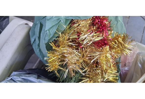 Gratis op te halen kerstspullen en kabel zie foto,s - 20261011_124217-2