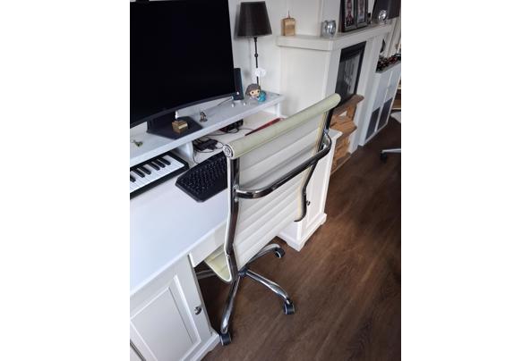 Witte bureau stoel met wielen - 20250912_150956