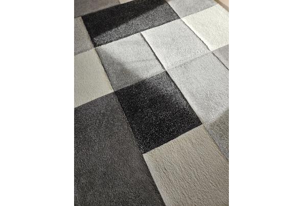 Vloerkleden, grijs, zwart, wit - 20260207_140221