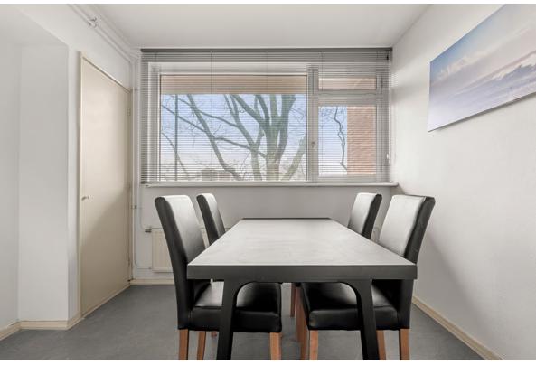 Ikea eettafel incl 4 stoelen - tafelstoel2