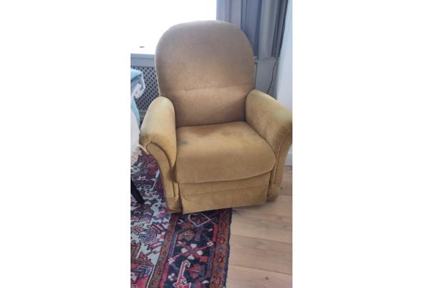 Lazyboy fauteuil oker - Afbeelding-van-WhatsApp-op-2023-10-01-om-13-48-20_b4ca1cbe