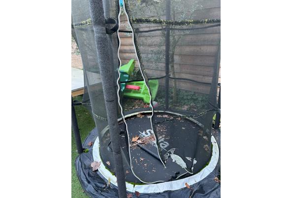 Trampoline klein - B59EBCBD-716E-411F-849C-6F9580AB1EEF