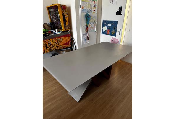 Eetkamertafel, grijs, hout, metaal, zwaar, 2 x 1 meter - WhatsApp-Image-2025-08-09-at-15-37-15_1c1b7b20
