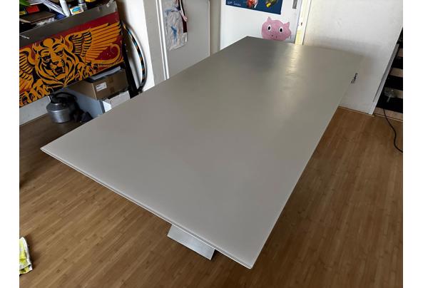 Eetkamertafel, grijs, hout, metaal, zwaar, 2 x 1 meter - WhatsApp-Image-2025-08-09-at-15-37-15_40c163cc