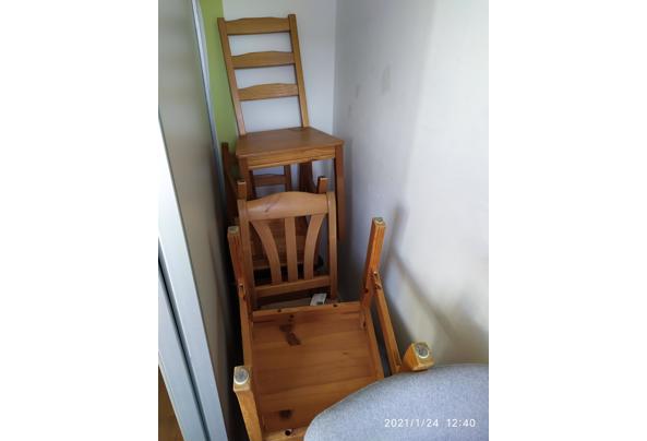 Zevental stoelen van verschillende kwaliteit - IMG_20210124_124022