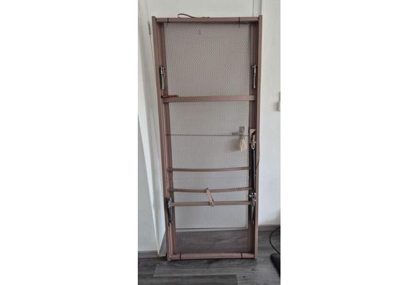 Bed 2x eenpersoons lattenbodem Auping + matrassen - WhatsApp-Image-2025-06-26-at-10-38-58_dd246695