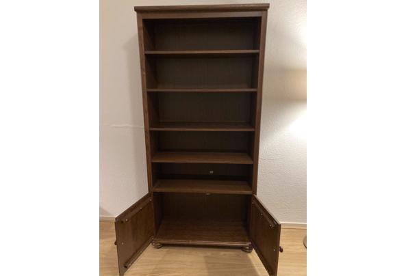 Boekenkast donker eiken - 218AA7A8-90E5-405C-A455-D1F2DA8EC022