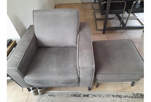 Fauteuil met hocker - 20250707_153306