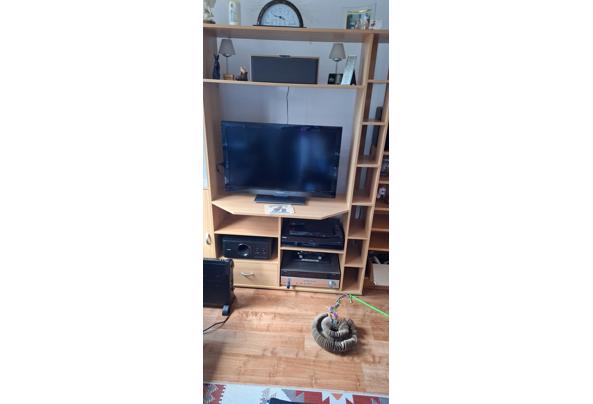 Tvmeubel met 1lade en  2 afgesloten kasten - 20260217_154703