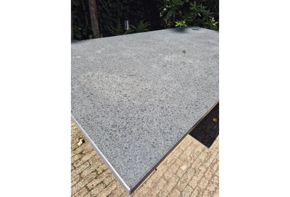 Natuurstenen tuintafel - 20260824_161554