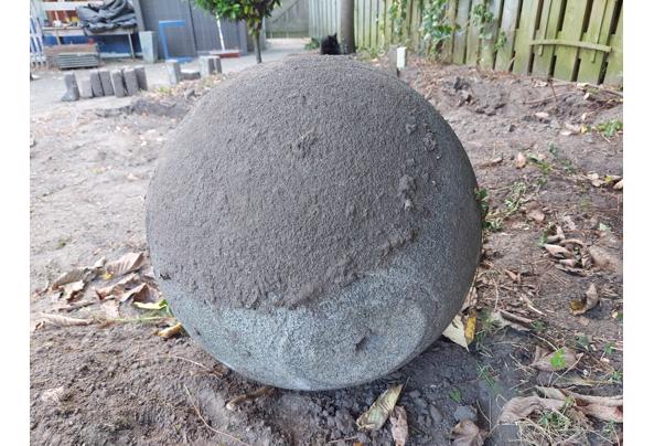 Grote stenen waterbol - 20210909_181539