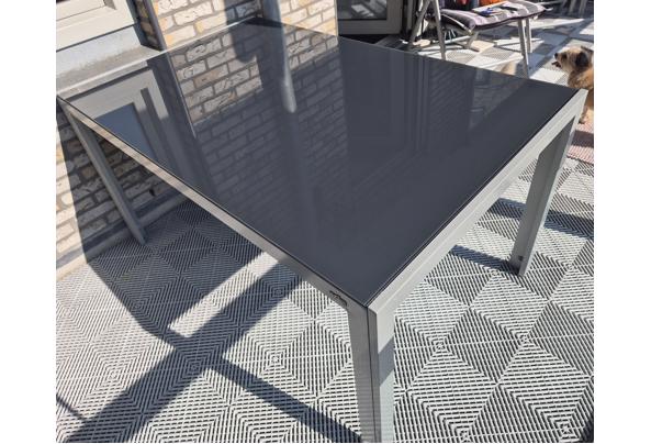Tuintafel met veiligheidsglas - 20260322_132129