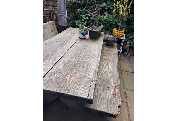 Picknicktafel met banken - 20260405_152114