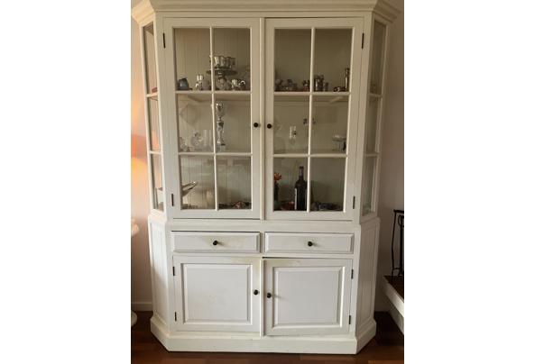 Vitrinekast gebroken wit met glas en lades - IMG_2529