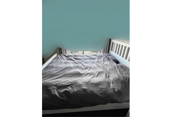Hemnes bed Ikea 160x200 inclusief bedbodems - C01DC563-4C7D-427D-B531-7D4FCE9F4127