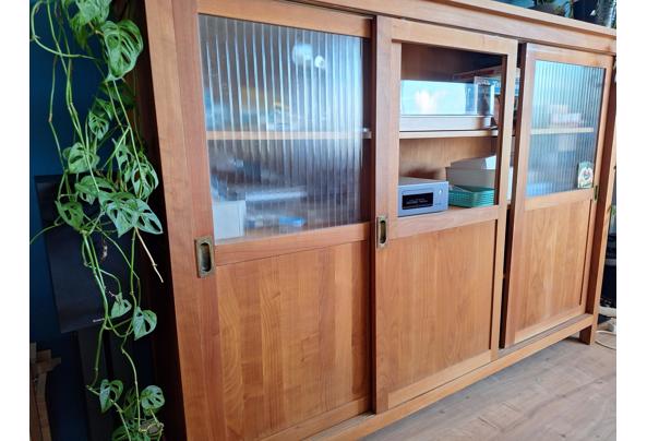 Oude houten kast - 17557729629981492460881661480910