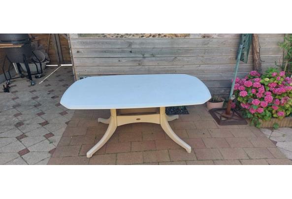 Mooie grote tuintafel - WhatsApp-Image-2025-07-12-at-15-33-06