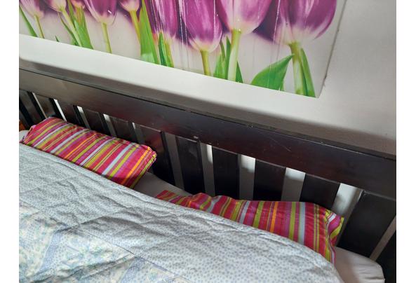 Mooi houten bed, moet weg vanwege verhuizing, 1.80 bij 2.10 m - 20250615_194139