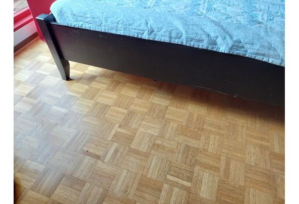 Mooi houten bed, moet weg vanwege verhuizing, 1.80 bij 2.10 m - 20250615_194145