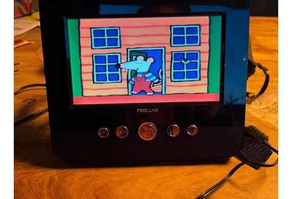 DVD speler/scherm mobiel voor kind ook in auto - 1