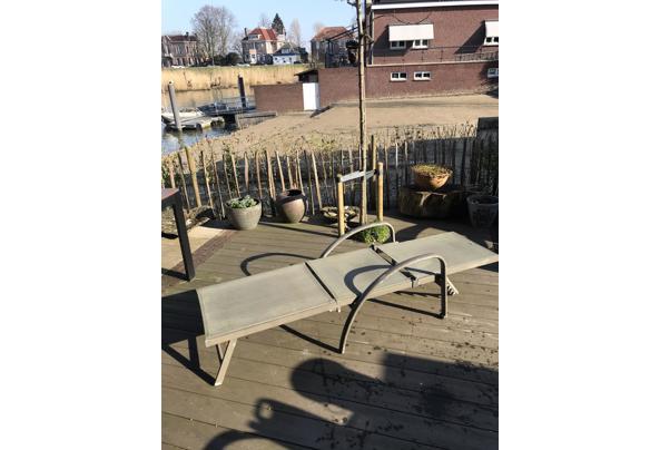 Ligbed met kussen voor in de tuin of balkon, opklapbaar - E41462EE-2AB7-4686-B30D-967B7870A784