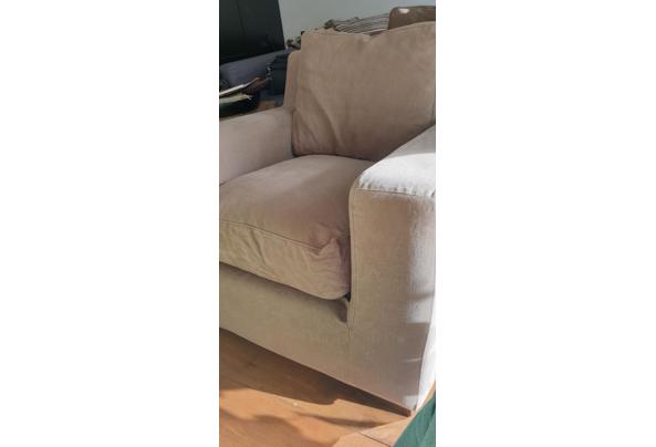 Twee fauteuils in kleur Taupe - 20211015_162218