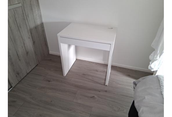 Bureau met lade - 20260427_151642