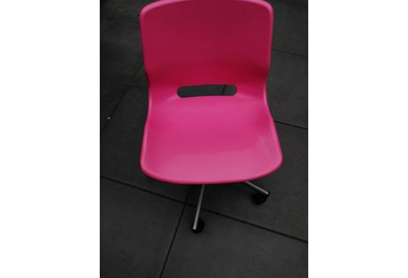 Ikea bureau stoel kleur roze  - 16316284922851005418616807465158