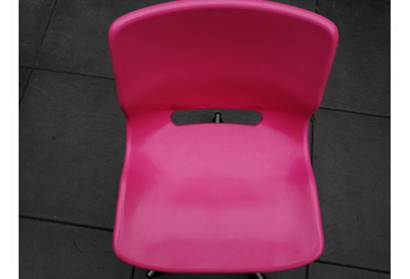 Ikea bureau stoel kleur roze  - 16316285242375619353459170782273