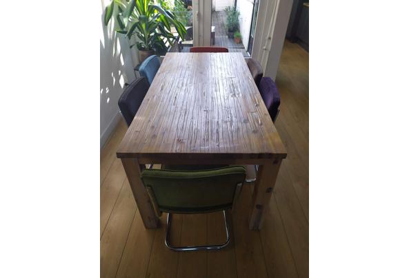 Robuuste houten eettafel - tafel2