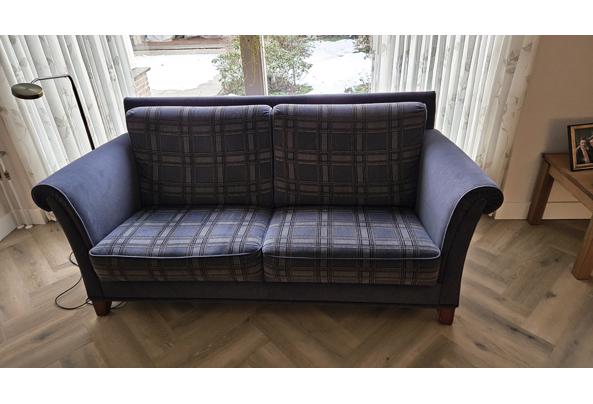 Mooie diepblauwe bank met eventueel 2 bijpassende fauteuils - 20260111_084500