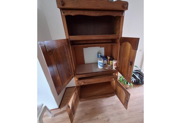Mooie nette gave eikenkast.. Deze kast verdient een tweede huis!! - 20250627_113115