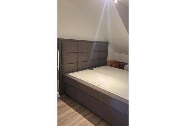 Boxspring 180x200 (hoofdbord 200cm)  - 39770539-4895-4701-814A-F725469682EF